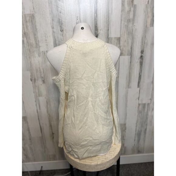 White off the shoulders sweater - Picture 3 of 6
